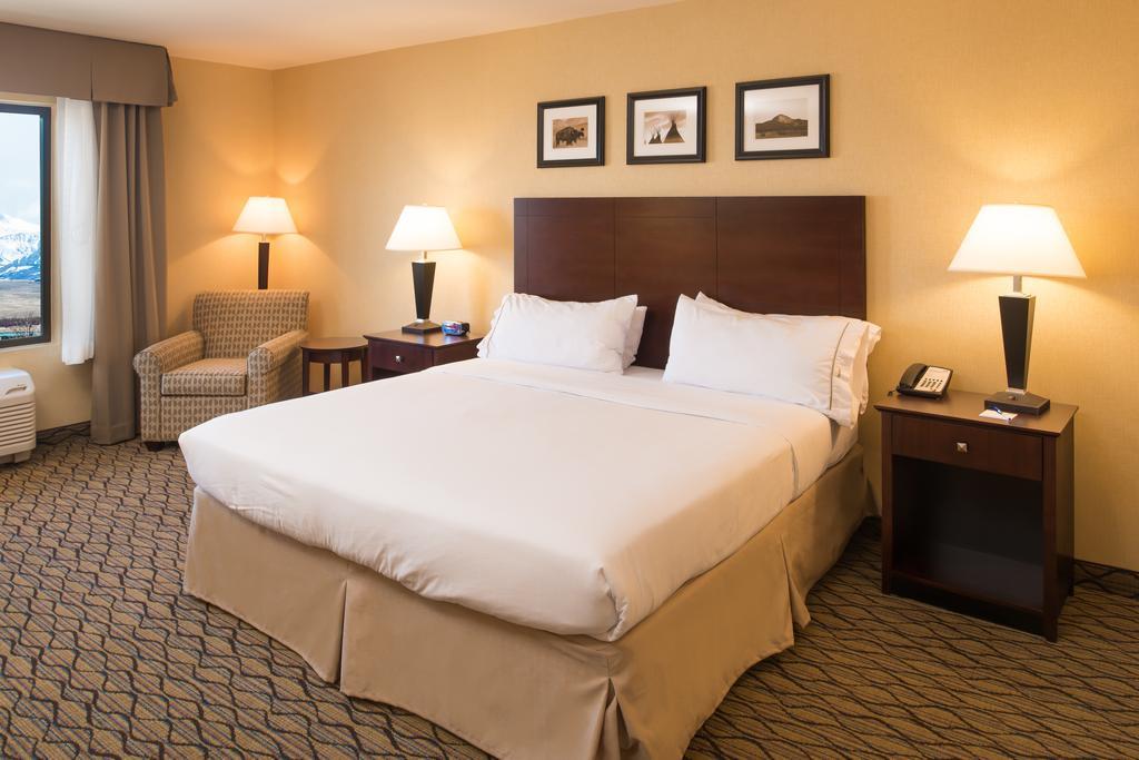 Glacier Peaks Hotel