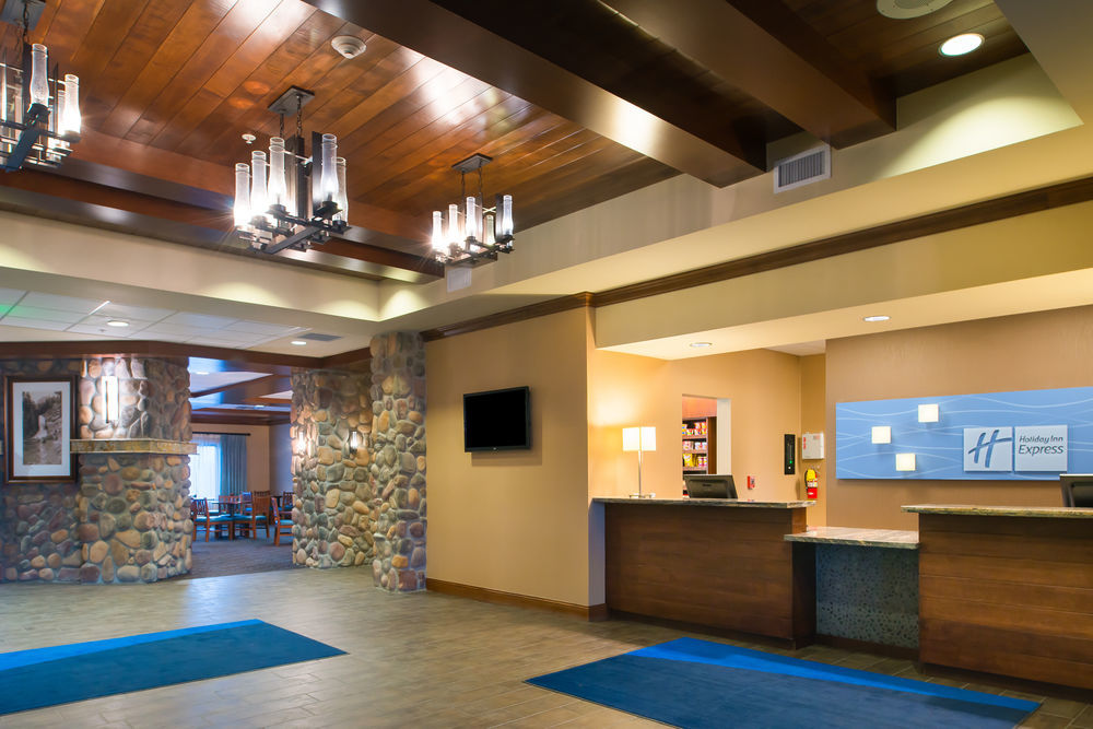 Hotel Glacier Peaks 2*